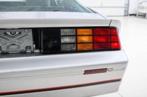 Chevrolet Camaro Z28 IROC-Z 1985 года 